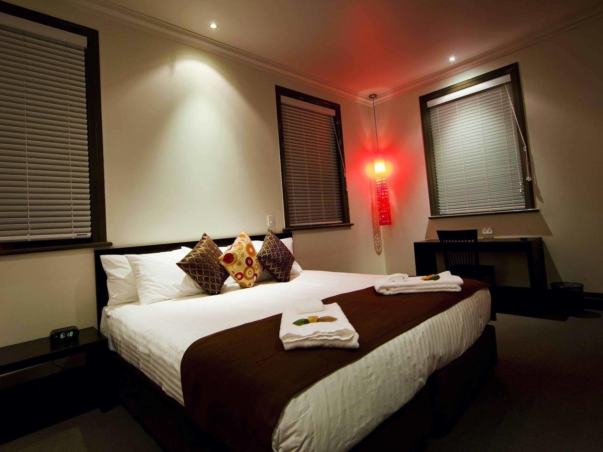 The Burwood Inn Newcastle Extérieur photo